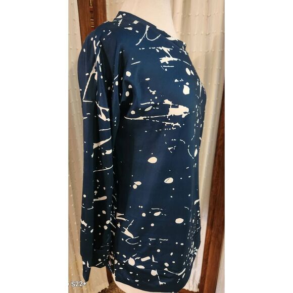 F68 Dark green with white print t-shirt - Picture 7 of 9